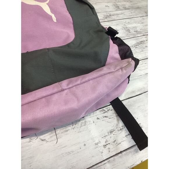 PUMA backpack.   Gray and pink color.   Padded and adjustable shoulder straps. - Picture 5 of 8